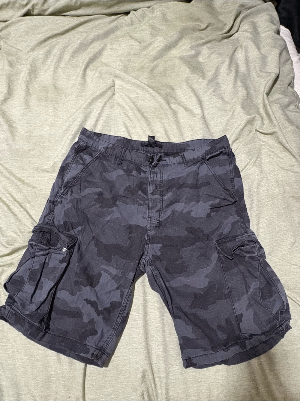 USED - Picture 2 of 4